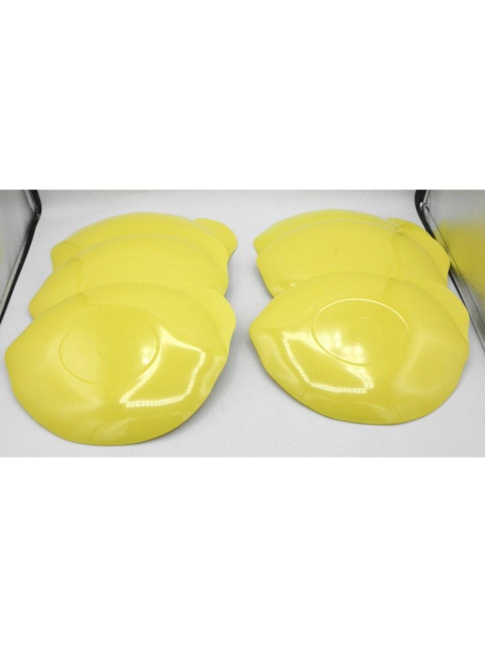 Shabby Chic Branded Lemon Shaped Melamine Salad Plates Set of 6 Patio Picnic BBQ - Picture 2 of 8
